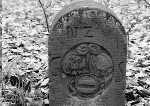 55. Diverse Grenzsteine